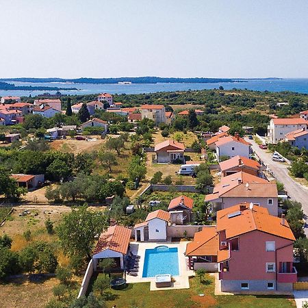 8 Bedroom Awesome Home In Pula Exterior photo