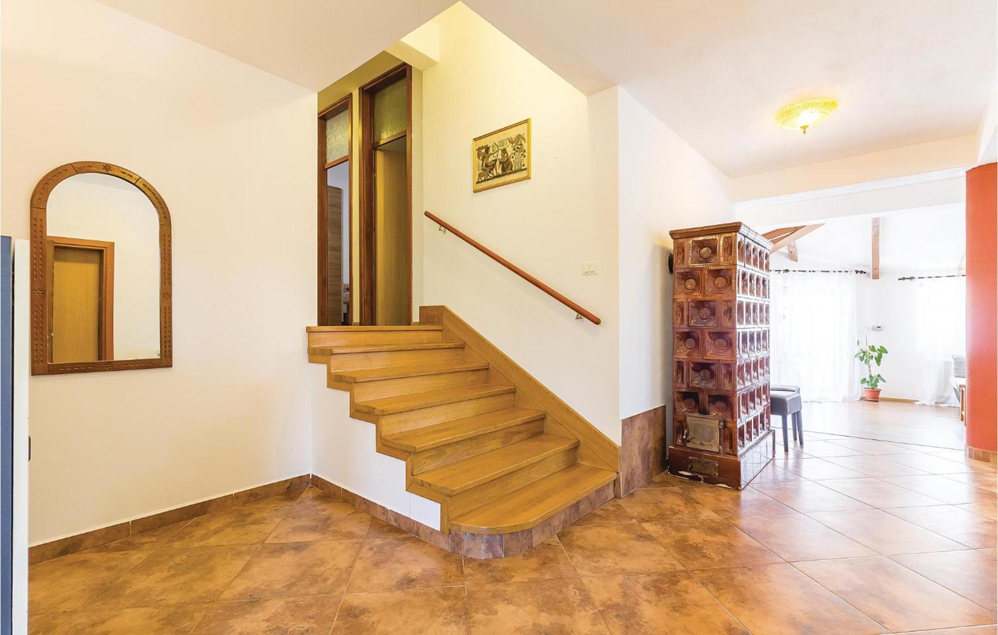 8 Bedroom Awesome Home In Pula Exterior photo